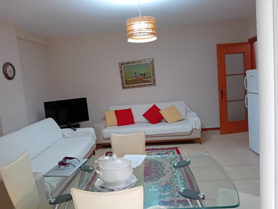 Tirane, Shitet Apartament 1+1 me Hipotek. Siperfaqe 82 m2. Cmimi 125 000. ( Kodra e Diellit. Rruga Rrapo Hekali )