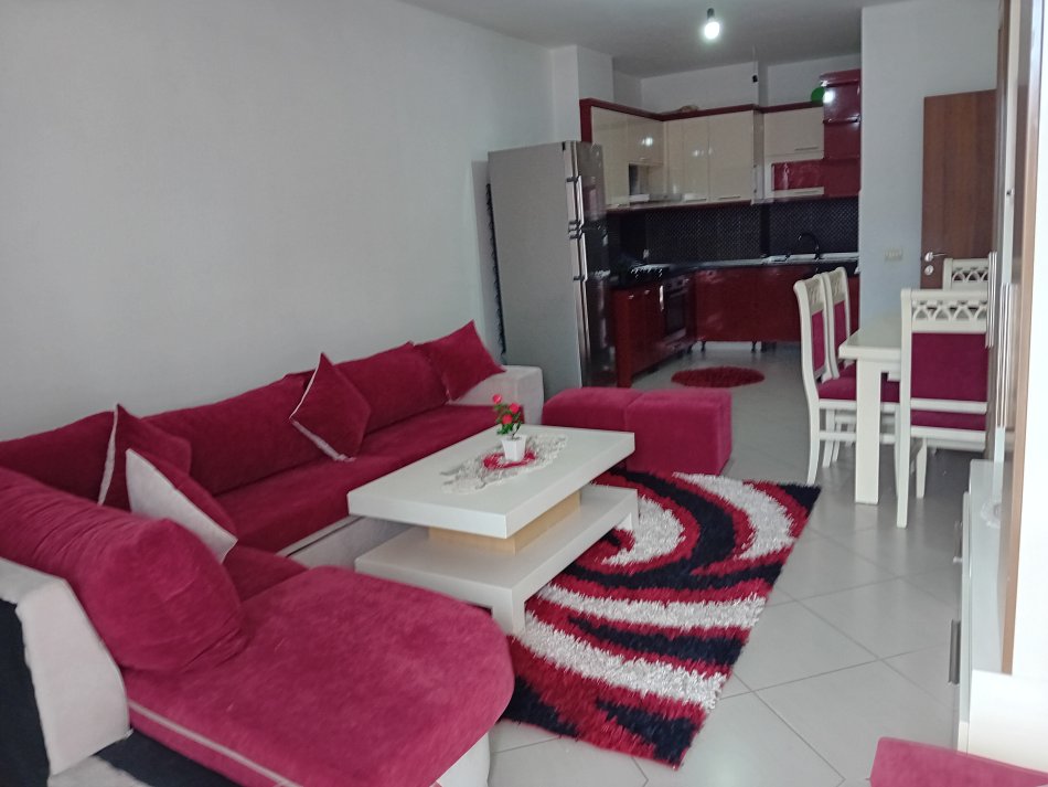 Tirane, shitet apartament 2+1 Me hipoteke. Pallat i ri me ashensor, Siperfaqe 116 m2. Cmimi 160.000 Euro)  (Astir, Rruga Teodor Keko)