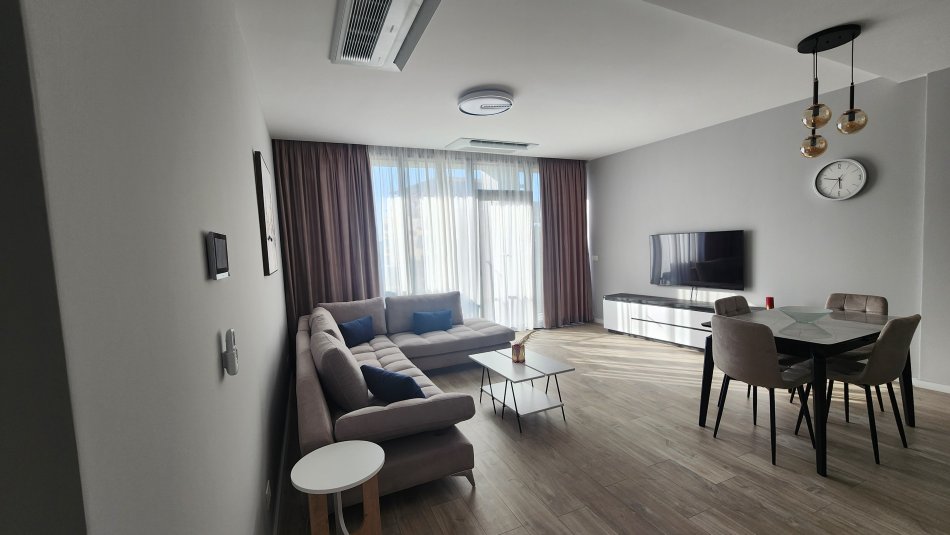 Tirane, jepet me qera apartament 2+1 Kati 2, 99 m² 1.300 € (Liqeni I Tiranes)