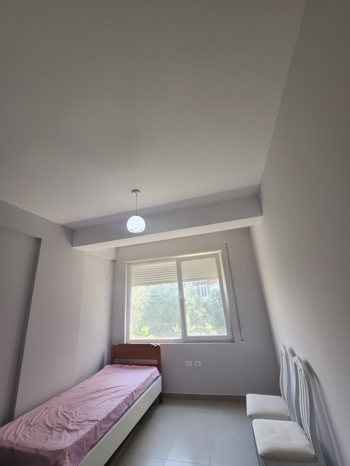Tirane, jepet me qera apartament 2+1 Kati 3, 120 m² 500 € (Kopshti Botanik)