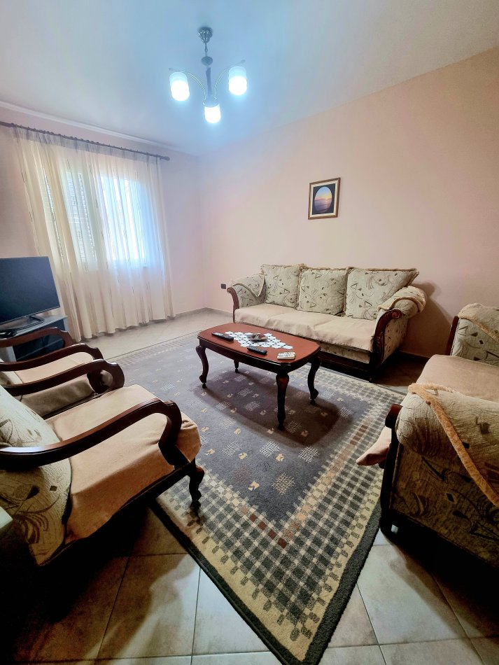 Tirane, jepet me qera apartament 2+1+Aneks Kati 2, 110 m² 490 € (Brryli, Drejtoria E Policise se Pergjithshme, Shkolla Ali Demi)