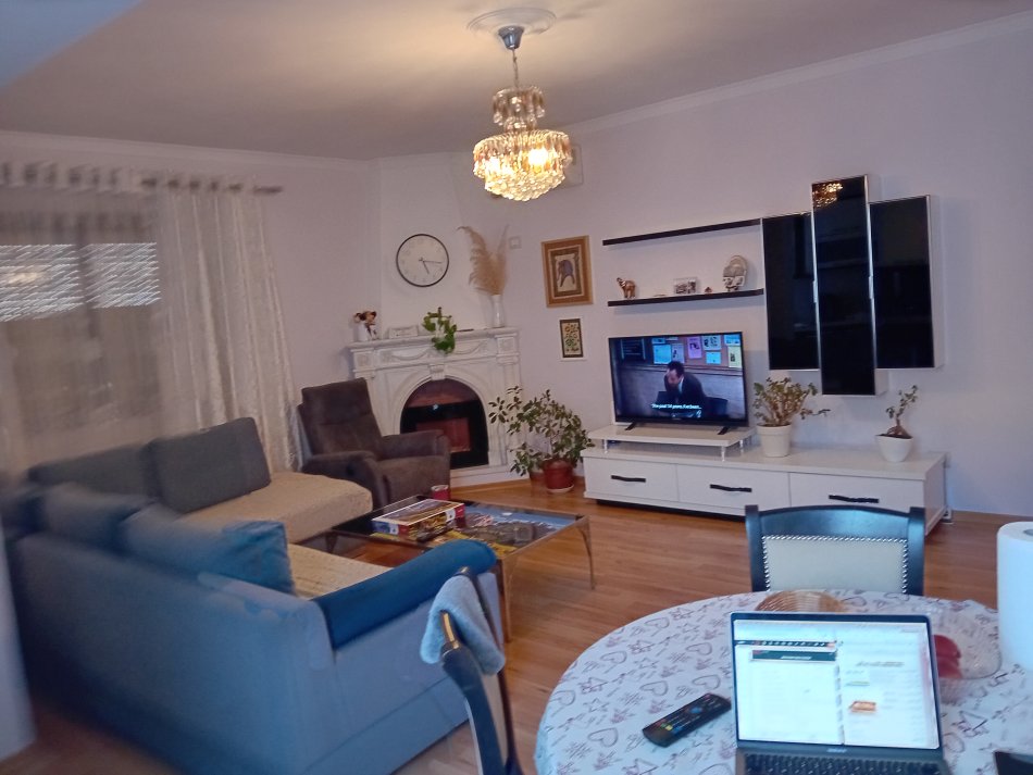 Tirane, shitet 2+1.me hipotek. Sip 90 m2.Cmimi 157.000 Euro i disk. Kodra e Diellit.Rruga Rrapo Hekali.
