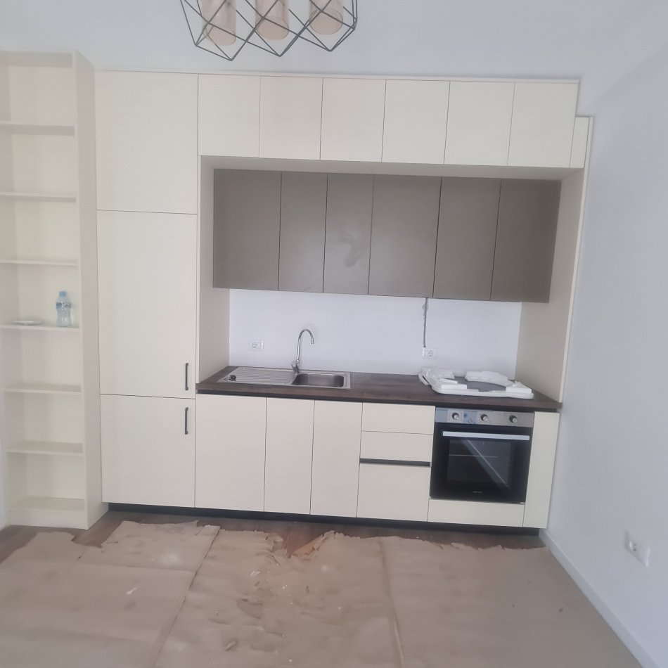 Univers city, QTU, Jap2+1 te mobiluar. 400€/muaj