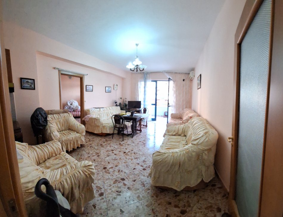 Tirane, shitet apartament 1+1+Aneks+Ballkon Kati 4, 67 m² 130.000 € (rruga e elbasanit , dega e thesarit)