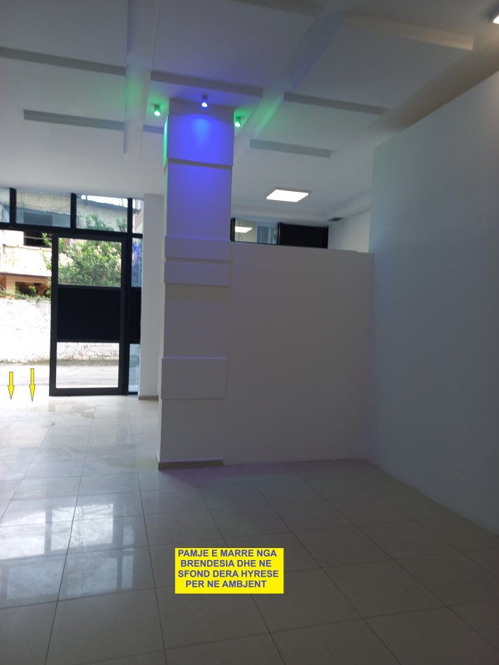 Tirane,Me Qera Ambjent Biznesi, ideale për; klinik, laborator, estetik-dermatologji, market, pastiçeri, paparukeri, studio ligjore/kontabël etj, kati 0, pallat ri, sip.85m², plus 50m2 verand, qera 850 €/muaj, në rr.Arkitekt Kasemi, 80m larg nga Ura Brrylit dhe 100m nga kryqzimi rr.H.Tahsin me Unazën