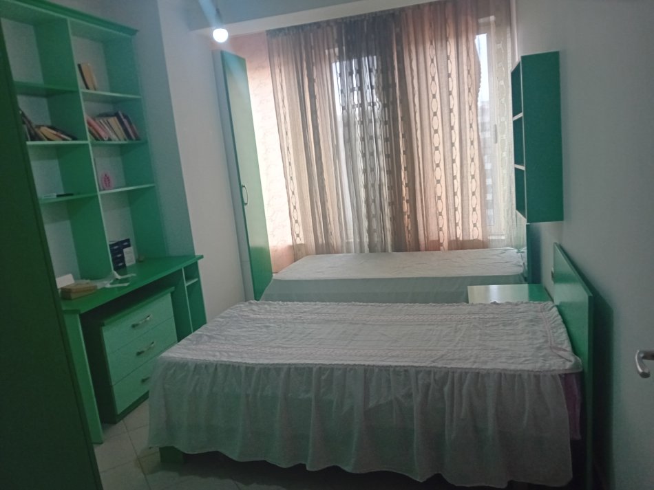 Yzberisht afer Bar Unik Shitet Apartament 2+1 me Hipotek. Sip 98 m2. Cmimi 125.000 Euro