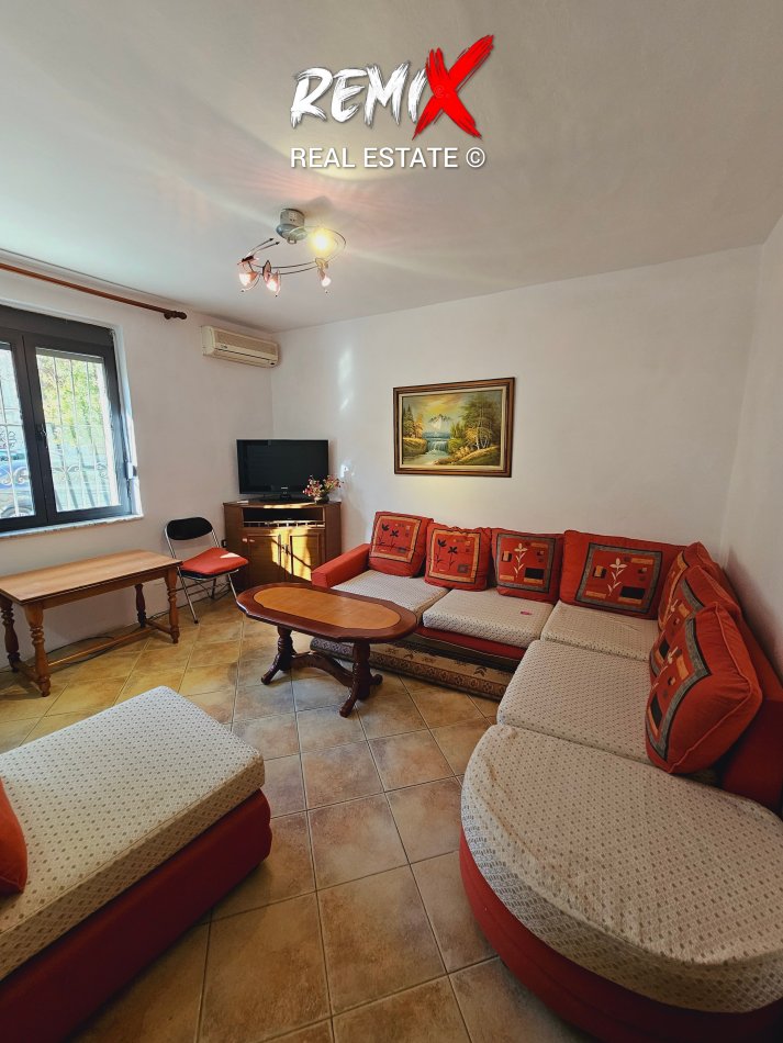 Durres, jepet me qera apartament 2+1+Aneks+Ballkon Kati 1, 85 m² 300 € 
