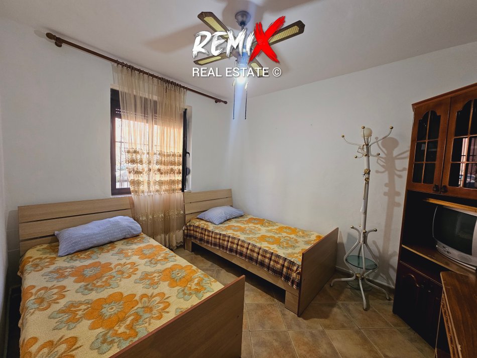 Durres, jepet me qera apartament 2+1+Aneks+Ballkon Kati 1, 85 m² 300 € 