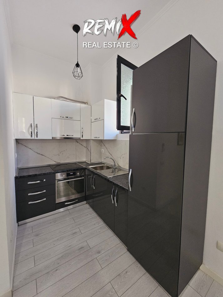 Durres, jepet me qera apartament 1+1+Aneks+Ballkon Kati 2, 60 m² 400 € 