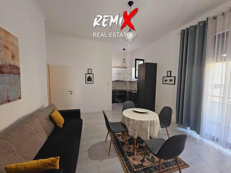 Durres, jepet me qera apartament 1+1+Aneks+Ballkon Kati 2, 60 m² 400 € 