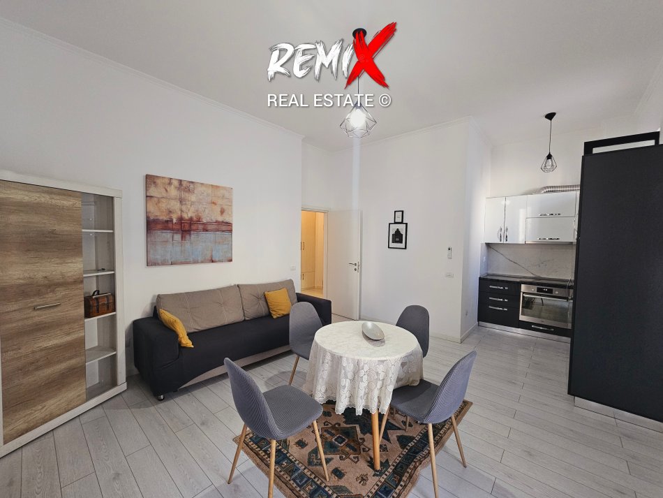 Durres, jepet me qera apartament 1+1+Aneks+Ballkon Kati 2, 60 m² 400 € 