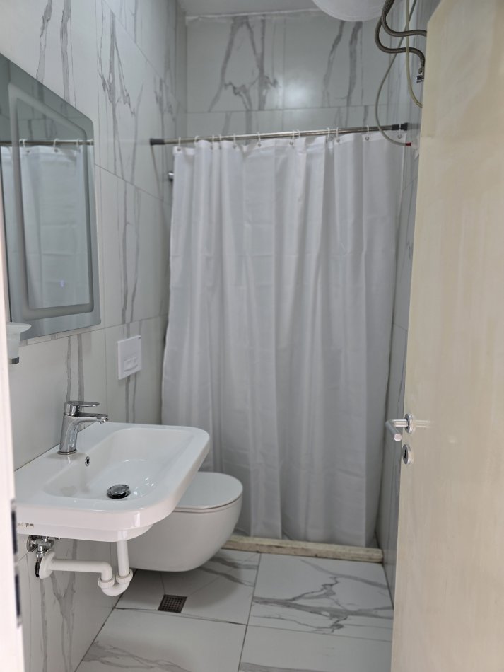 Tirane, jepet me qera garsonier 1+1 Kati 0, 24 m² 280 € (Ali demi)