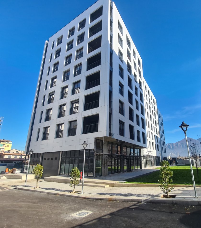 Tirane, jap me qera apartament 1+1 per zyra ose banim, Kati 1, 70 m² 400 € (Bulevardi i Ri)