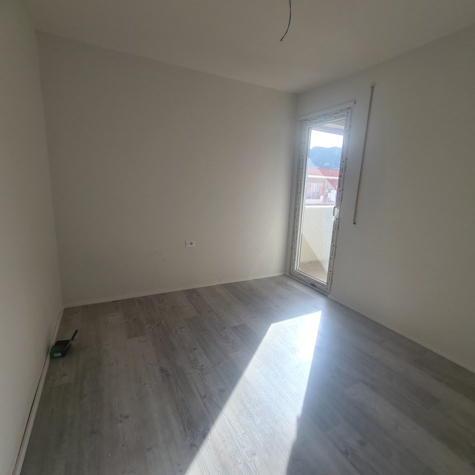 Golden Park 3, shes 2+1+Ballkon Kati 7, 105 m2 (Spitali Amerikan 3)