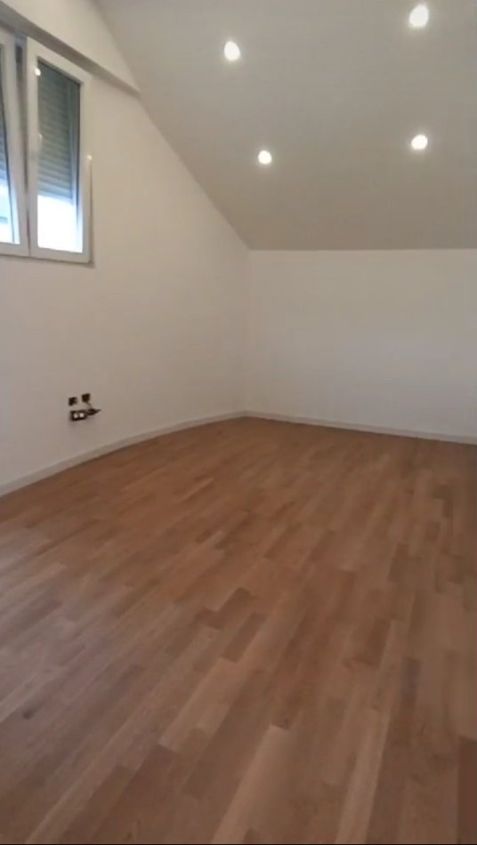 Tirane, shes apartament Papafingo, 3+1+ parkim, Kati 4, 170 m² 300.000 € (SHKOLLA E KUQE)
