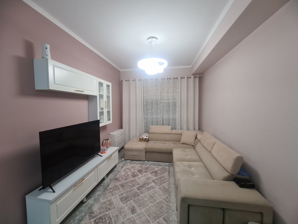 Tirane, jepet me qera apartament 2+1+Ballkon Kati 2, 87 m² 460 € (KOMPLEKSI MANGALEM)