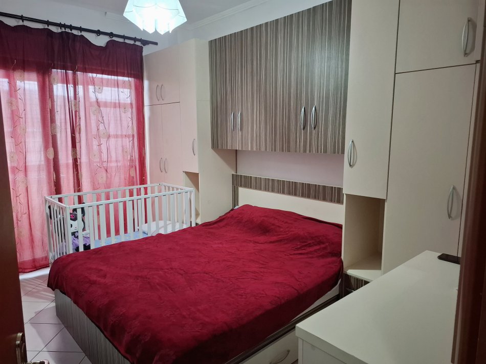 Tirane Besim Alla jepet me qera apartament 1+1+Aneks+Ballkon Kati 8, 70 m² 380eu (Besim Alla Tirane)