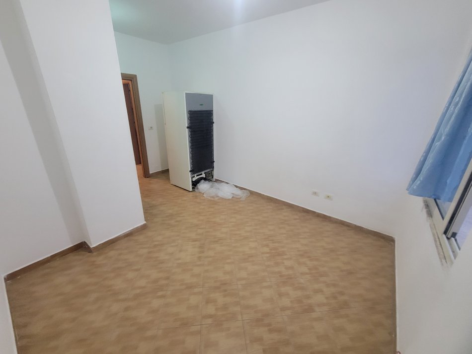 Shqiperi, shitet 2+1+Ballkon , 88 m² 110.000 € (Rruga Muhamed Deliu)
