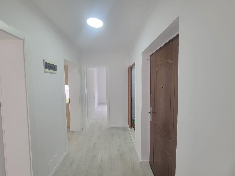 Tirane, shitet apartament 2+1+Ballkon Kati 2, 65 m² 146.000 € (Rruga Asim Vokshi)