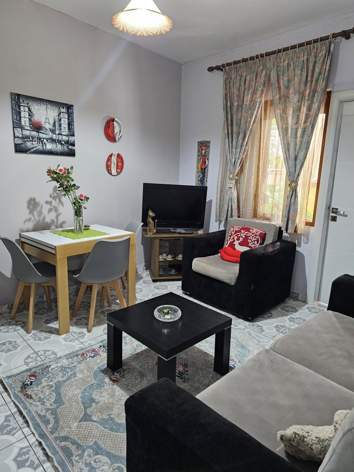 Tirane, jepet me qera apartament 1+1 Kati 0, 55 m² 360 € 