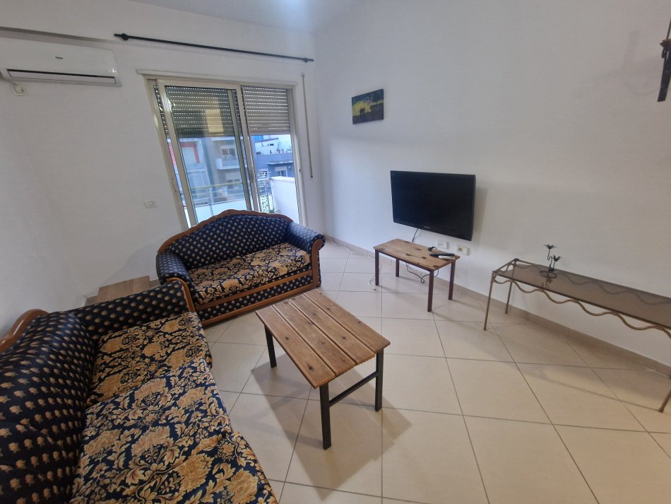 Tirane, shitet apartament 1+1 Kati 8, 71 m² 110.000 € 