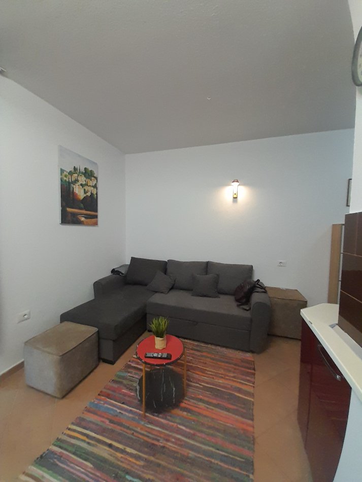 Tirane, jepet me qera Garsioner,Kati 3, 50m² 400 € (Concord Center, 5 Maj)