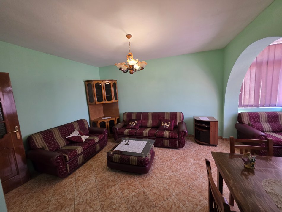 Tirane, shitet apartament 1+1+Ballkon Kati 5, 62 m² 87.000 € (Rruga Aleksander Moisiu)
