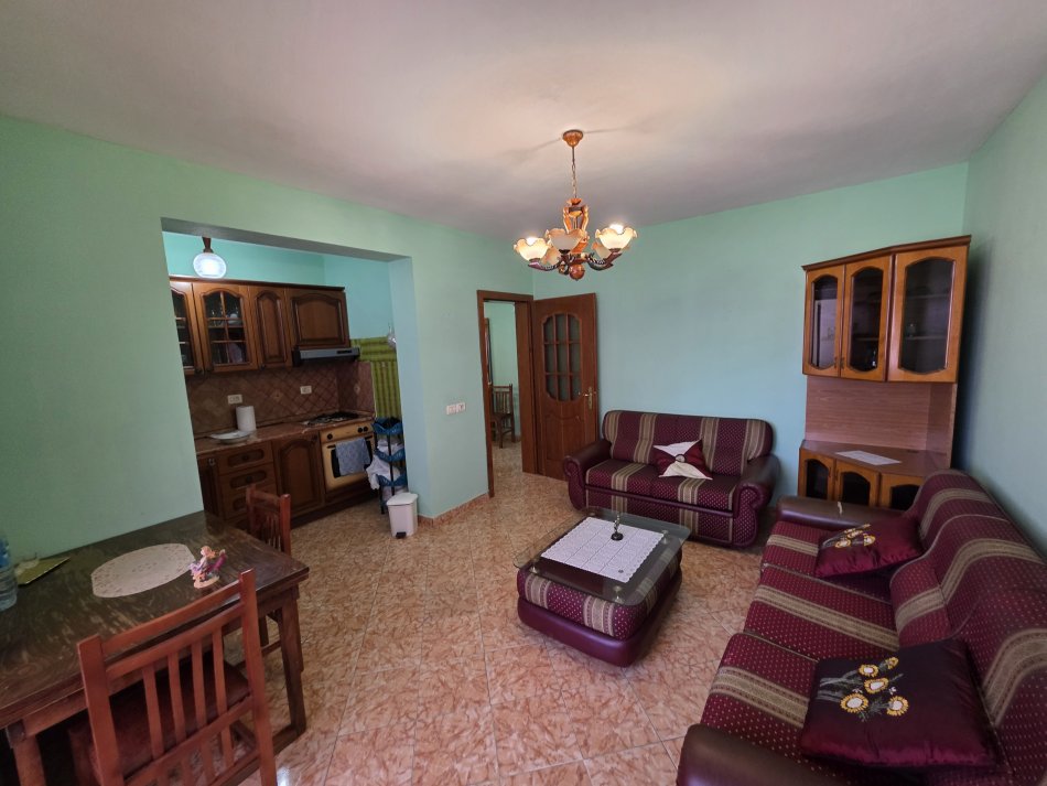 Tirane, shitet apartament 1+1+Ballkon Kati 5, 62 m² 87.000 € (Rruga Aleksander Moisiu)