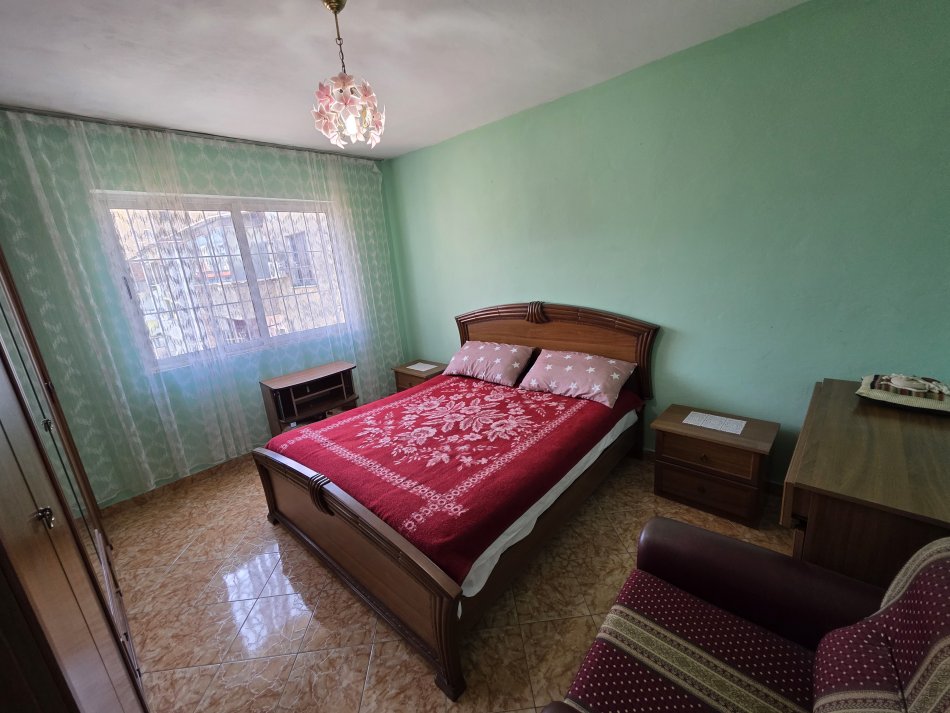 Tirane, shitet apartament 1+1+Ballkon Kati 5, 62 m² 87.000 € (Rruga Aleksander Moisiu)