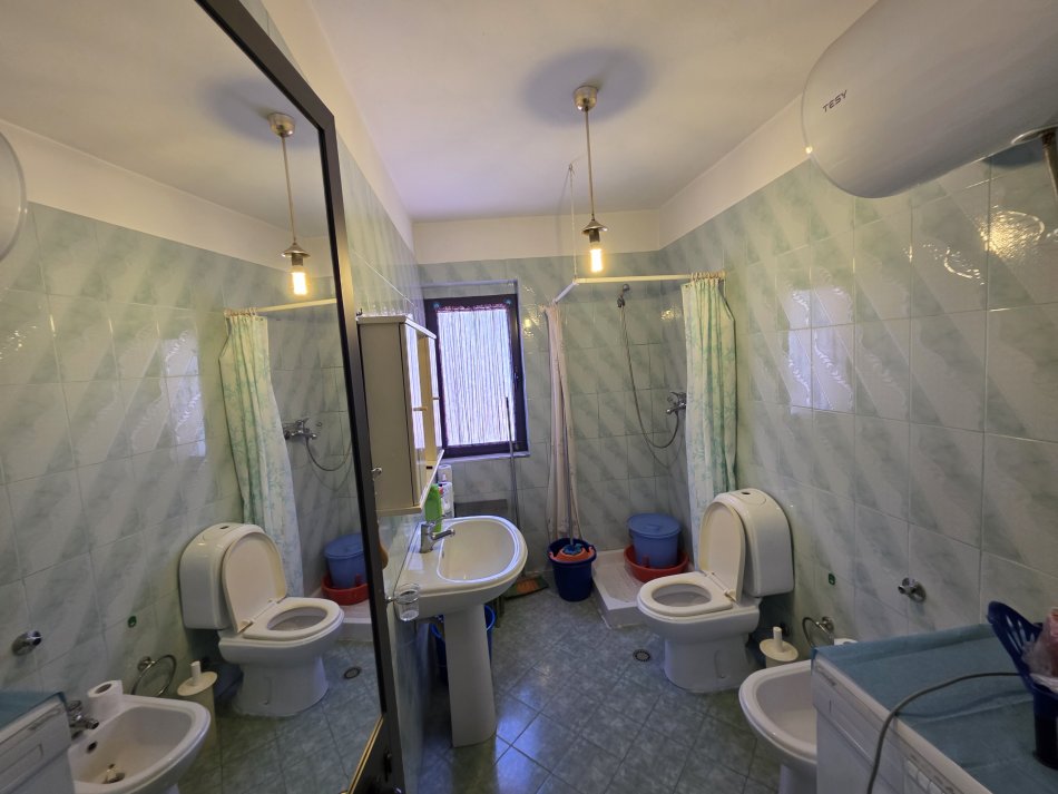 Tirane, shitet apartament 1+1+Ballkon Kati 5, 62 m² 87.000 € (Rruga Aleksander Moisiu)