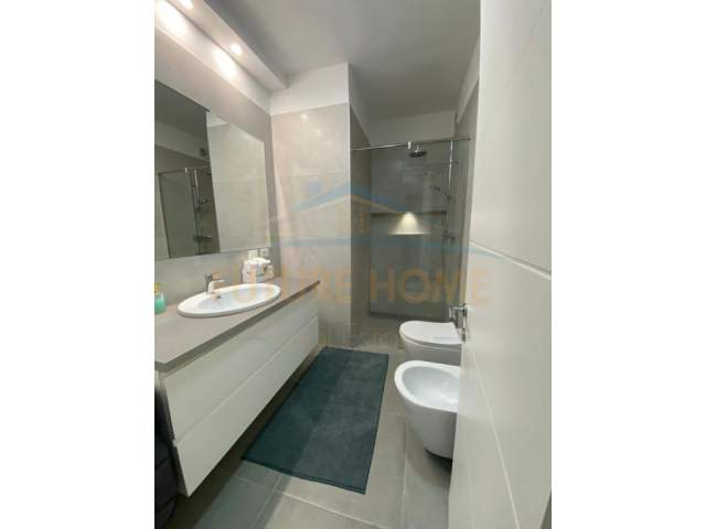 Tirane, jepet me qera apartament 2+1+BLK Kati 6, 97 m² 900 Euro (Bulevardi Dëshmorët E Kombit,)