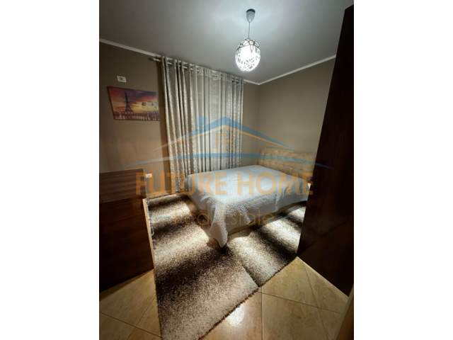 Tirane, jepet me qera apartament 2+1+BLK Kati 4, 99 m² 700 Euro (Kopshti Botanik)