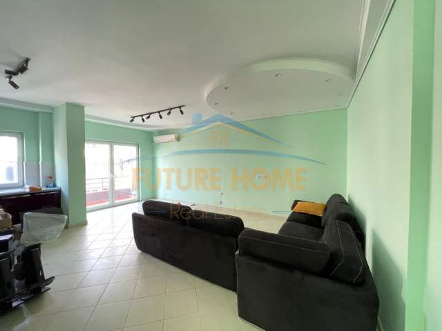 Tirane, shes apartament 3+1+BLK Kati 6, 98 m² 100.000 Euro (Yzberisht)