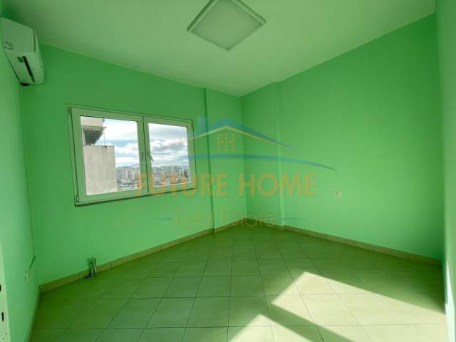 Tirane, shes apartament 3+1+BLK Kati 6, 98 m² 100.000 Euro (Yzberisht)