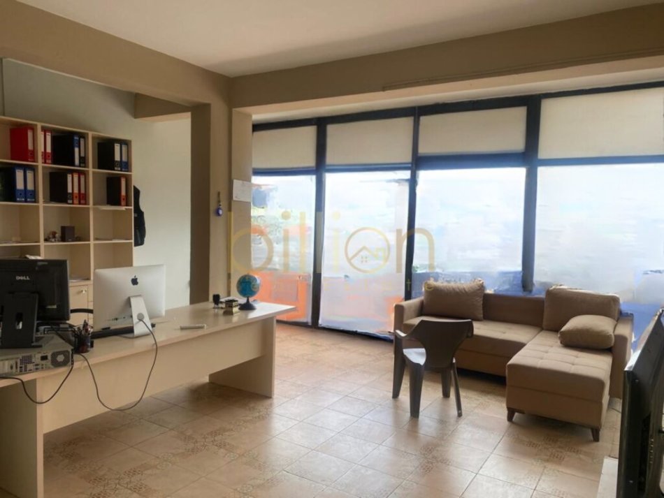 Tirane, jepet me qera zyre Kati 2, 40 m² 400 € (Astiri, Tirana, Albania)