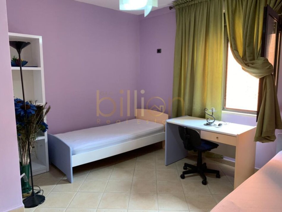 Tirane, jepet me qera apartament 2+1 Kati 10, 103 m² 900 € (9 Katëshet, Tiranë)