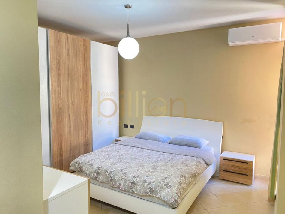 Tirane, jepet me qera apartament 2+1 Kati 10, 103 m² 900 € (9 Katëshet, Tiranë)