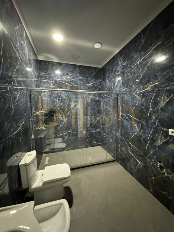 Tirane, jepet me qera apartament 2+1 Kati 3, 91 m² 1.000 € (Rruga Sami Frasheri)