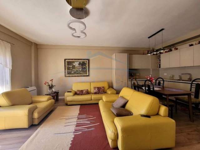 Korce, shitet apartament 2+1+BLK Kati 3, 114 m² 97.000 Euro (Bulevard Gjergj Kastrioti, Korçë)