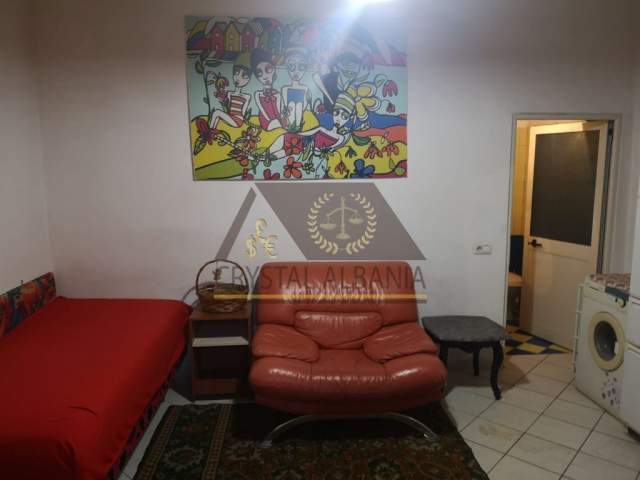 Tirane, jepet me qera garsonier 30 m² 20.000 Leke ("Zonja e Keshillit te Mire")