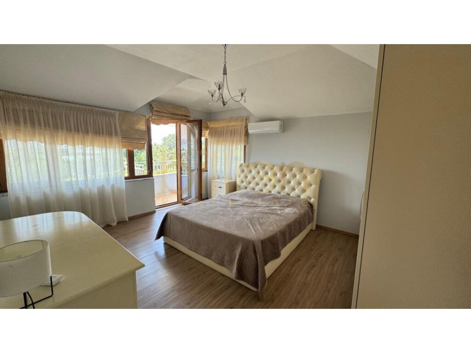 Tirane, jepet me qera apartament 2+1 Kati 3, 110 m² 800 € (Liqeni, Tirana, Albania)
