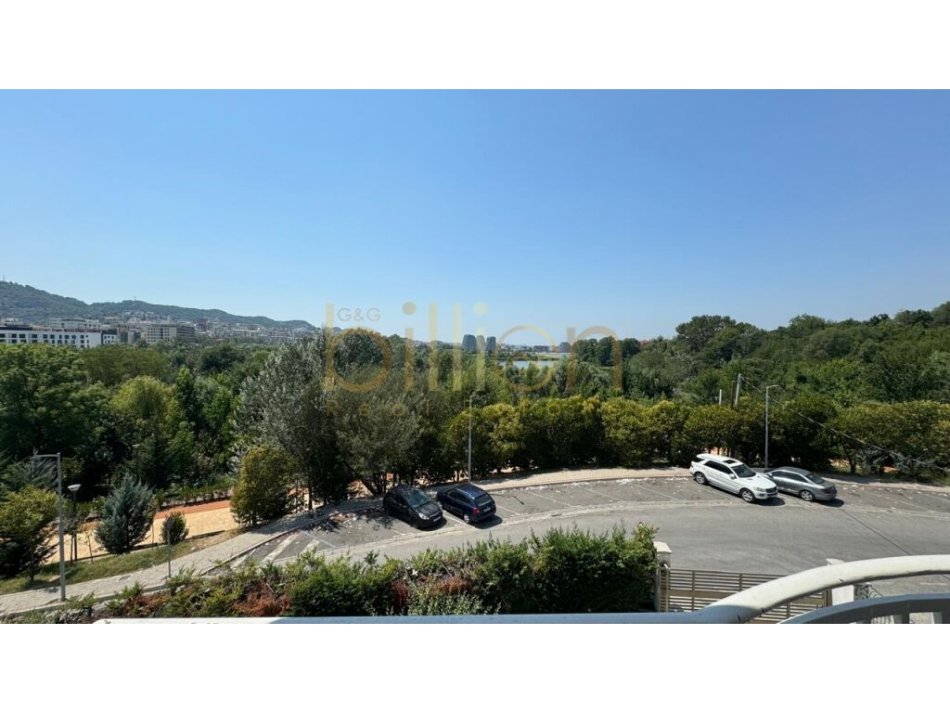 Tirane, jepet me qera apartament 2+1 Kati 3, 110 m² 800 € (Liqeni, Tirana, Albania)