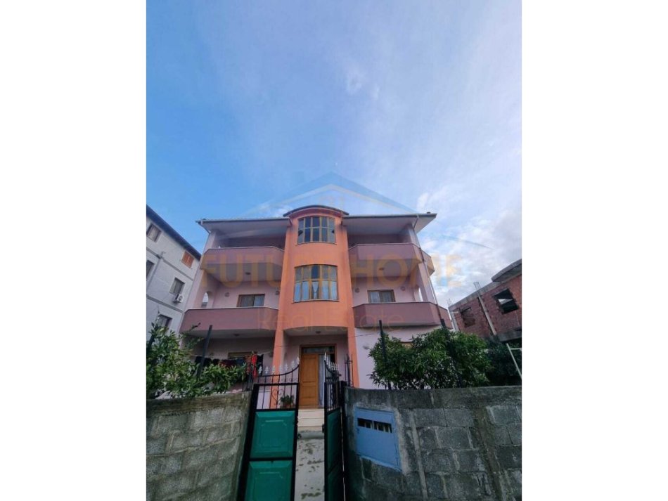 Durres, shitet shtepi 3 Katshe Kati 0, 359 m² 280.000 € (Tregu Industrial, Durres)