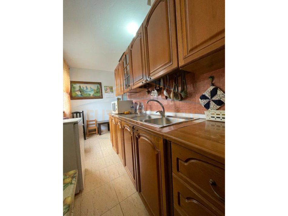 Tirane, shitet apartament 3+1+Ballkon Kati 4, 90 m² 160.000 € (Komuna e Parisit)