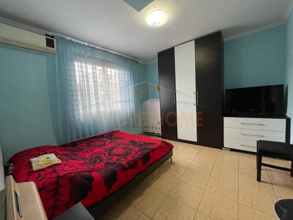Tirane, shitet apartament 3+1+Ballkon Kati 4, 90 m² 160.000 € (Komuna e Parisit)