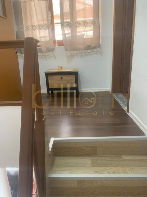 Korce, shitet shtepi 2 Katshe , 160 m² 136.000 € (Qender, Korçë)