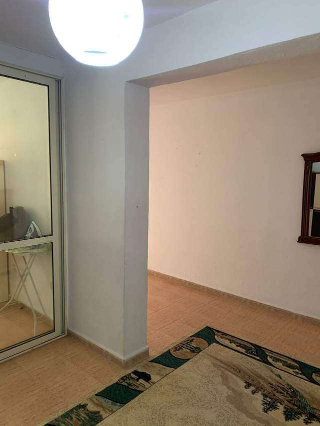 Tirane, jepet me qera apartament 2+1+BLK Kati 3, 120 m² 500 Euro (komuna e parisit ,prane caffe de paris)