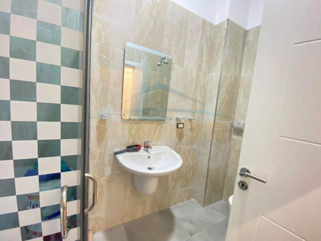 Tirane, jepet me qera apartament 2+1+BLK Kati 1, 140 m² 700 Euro (Liqeni  i Thate)