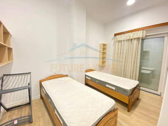 Tirane, jepet me qera apartament 2+1+BLK Kati 1, 140 m² 700 Euro (Liqeni  i Thate)