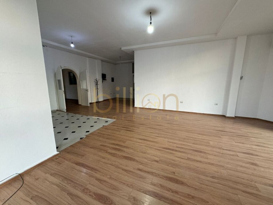 Tirane, jepet me qera ambjent biznesi Kati 0, 139 m² 1.000 € (Rruga Teodor Keko,Astir)